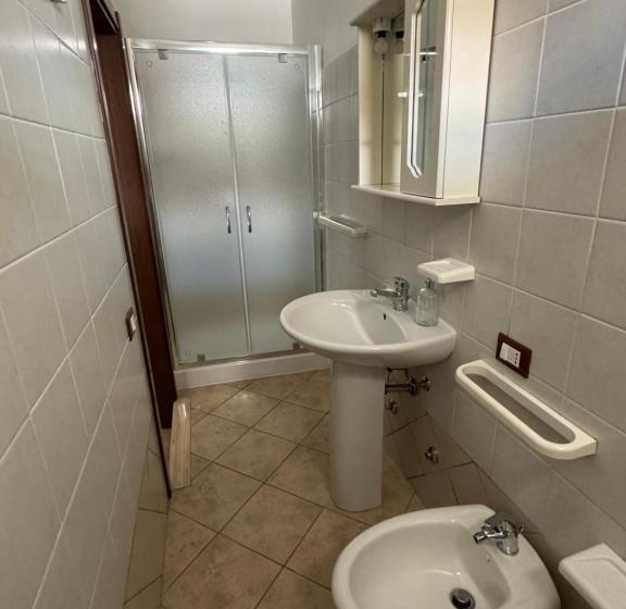 اتاق استاندارد سه نفره, Freya Rooms