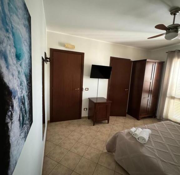 اتاق کلاسیک سه تخته, Freya Rooms