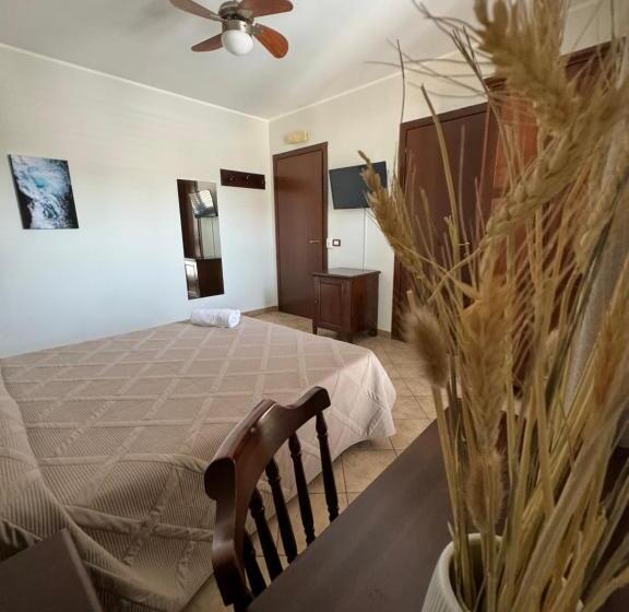 اتاق کلاسیک سه تخته, Freya Rooms