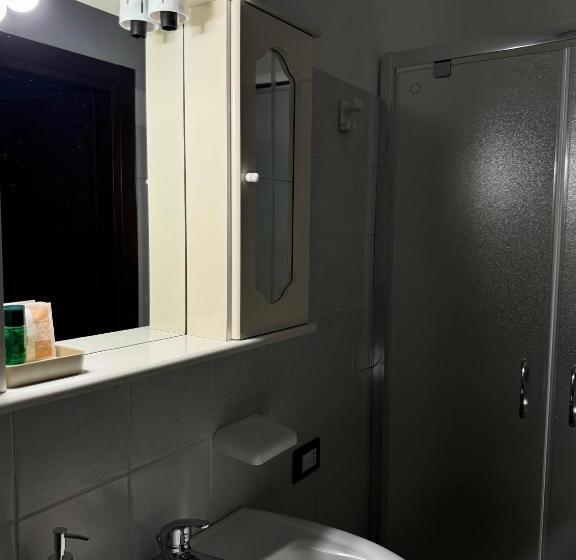 اتاق اکونومی, Freya Rooms