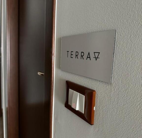 اتاق اکونومی, Freya Rooms