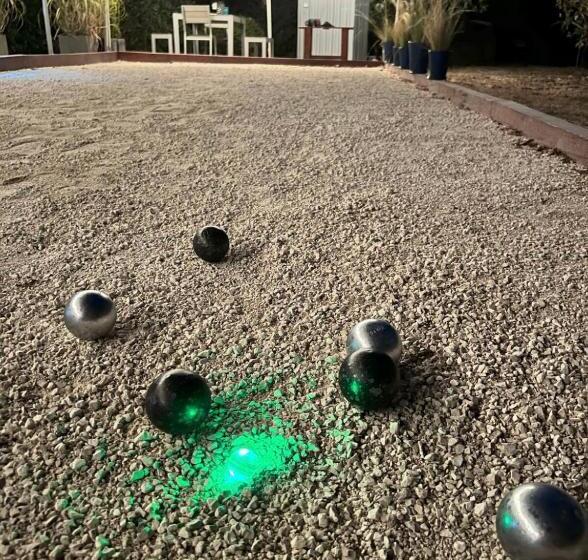 Номер Стандарт, Sous La Glycine