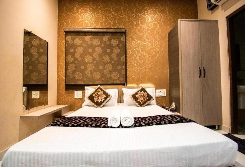 스탠다드 룸 킹사이즈 침대, 7 Pm