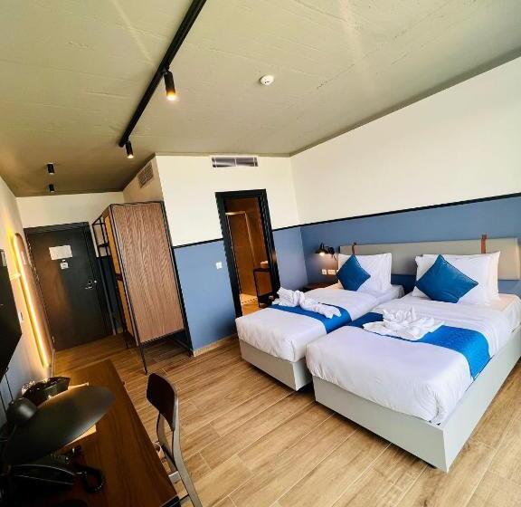 اتاق لوکس با چشم‌انداز دریا, South32