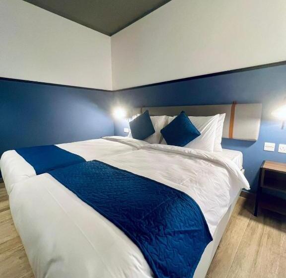 اتاق استاندارد, South32