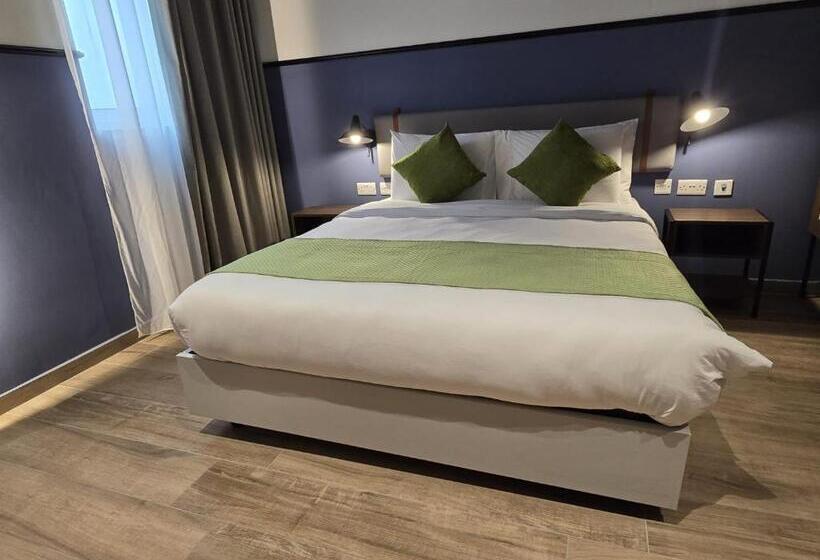 اتاق استاندارد برای معلولان, South32