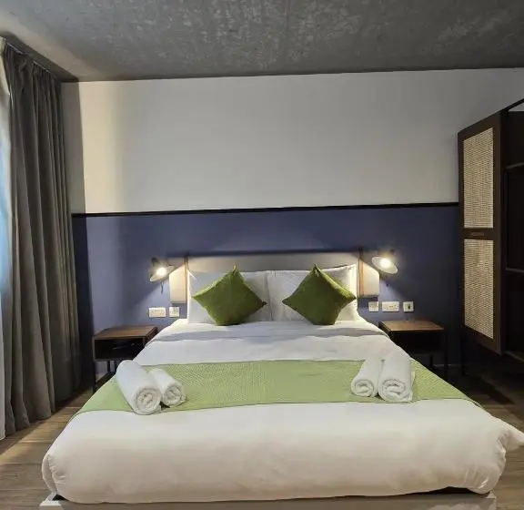 اتاق استاندارد برای معلولان, South32