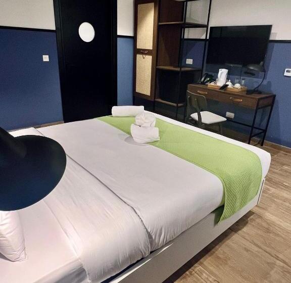 اتاق استاندارد برای معلولان, South32