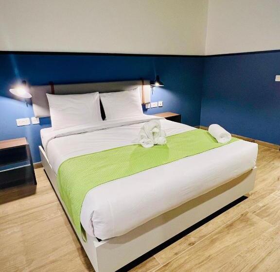 اتاق استاندارد برای معلولان, South32