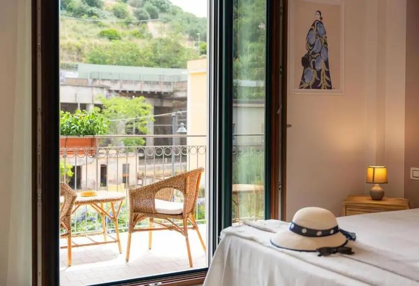 デラックスルーム, Noi 2 Nel Cilento