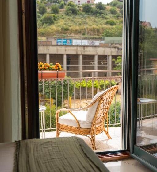 Quarto Estandar com Sacada, Noi 2 Nel Cilento