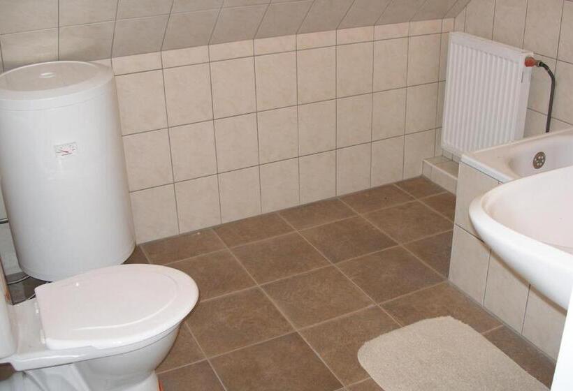 חדר סטנדרט לשלושה עם נוף לגינה, Penzion Svět