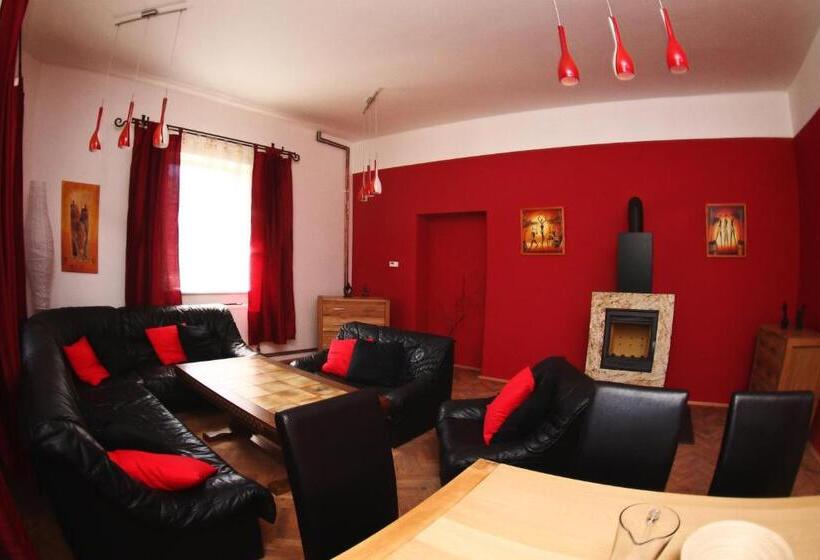 חדר סטנדרט לשלושה עם נוף לגינה, Penzion Svět