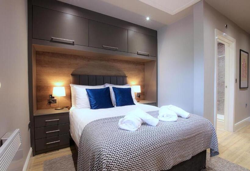 إستوديو قياسى, The Ironworks Apart