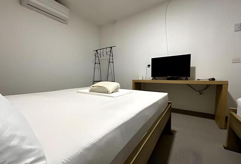 غرفة قياسية رباعية, Gl Hostal Habitacion Familiar