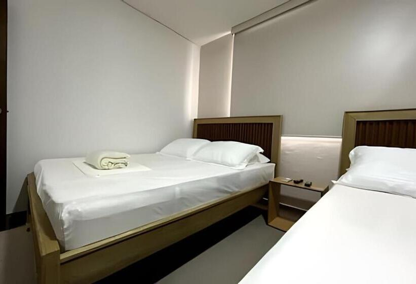 غرفة قياسية رباعية, Gl Hostal Habitacion Familiar