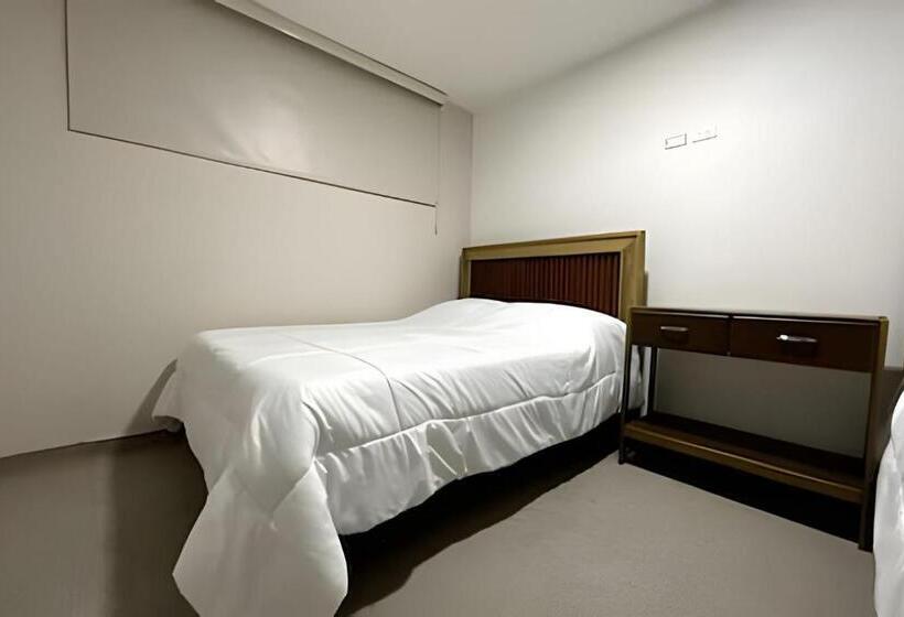 غرفة قياسية رباعية, Gl Hostal Habitacion Familiar