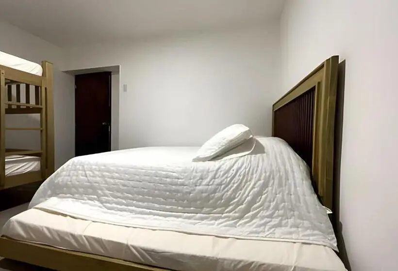 ファミリールーム, Gl Hostal Habitacion Familiar