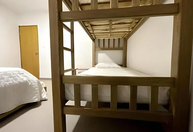 ファミリールーム, Gl Hostal Habitacion Familiar