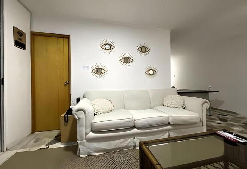 디럭스 스튜디오, Gl Hostal Habitacion Familiar