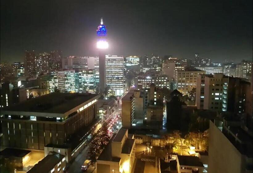 דירת חדר, Never Give Up Suites