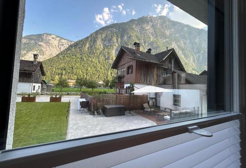 庭の見えるシングルルーム, Guesthouse Alpinum