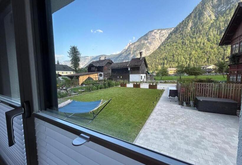 庭の見えるシングルルーム, Guesthouse Alpinum