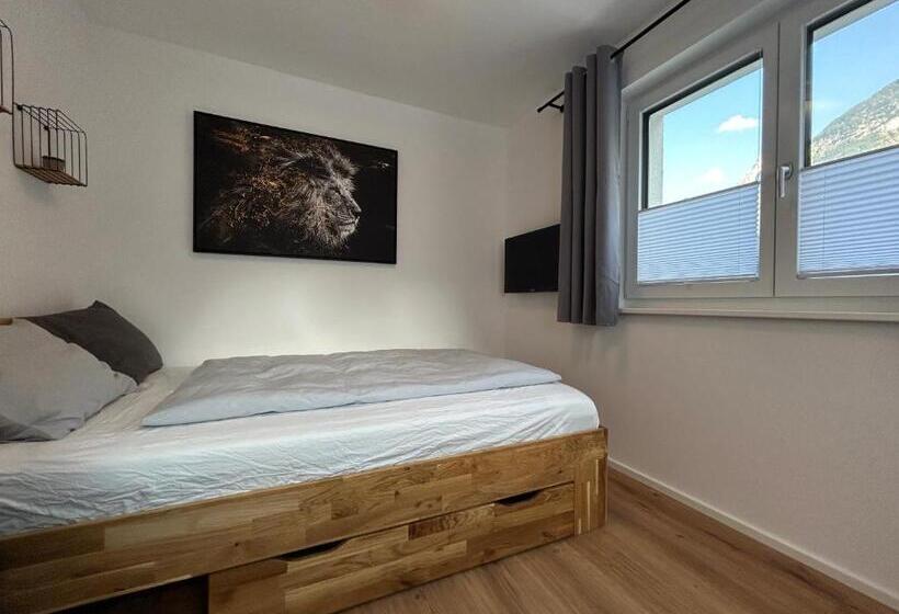 庭の見えるシングルルーム, Guesthouse Alpinum