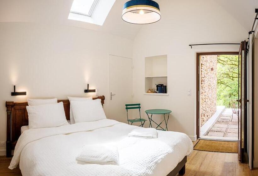 Номер Стандарт Вид на Озеро, Moulin De Retord, Côté étang   Chambres D Hôtes