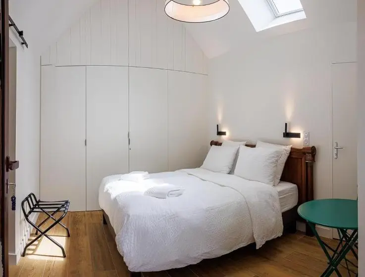 レイクビュースタンダードルーム, Moulin De Retord, Côté étang   Chambres D Hôtes