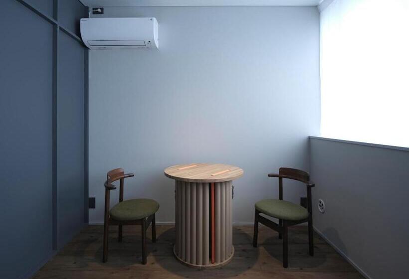 스탠다드 룸, Arcade