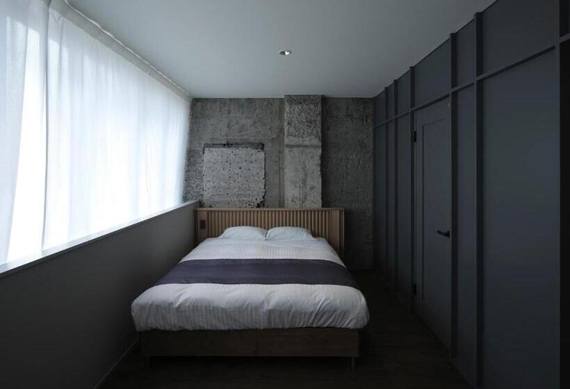 스탠다드 룸, Arcade