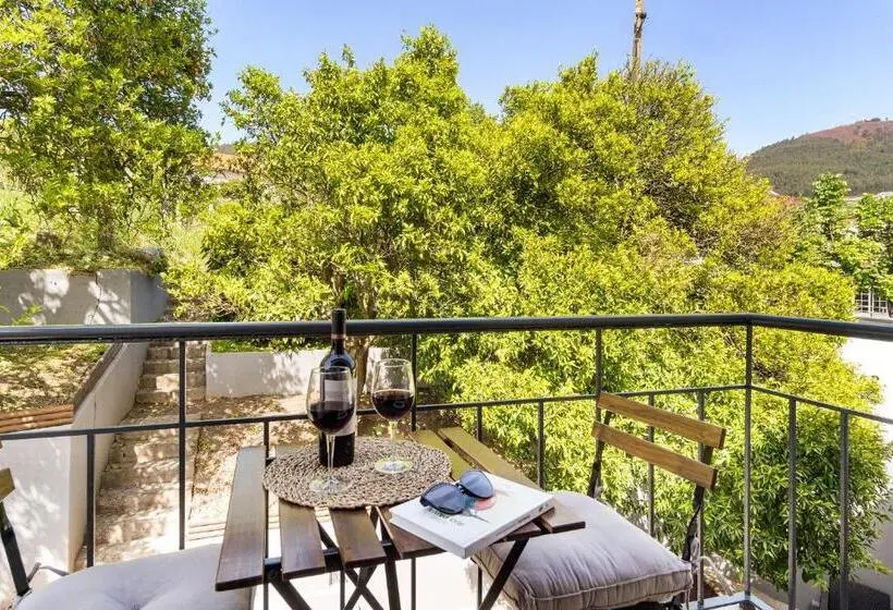 سوئیت با بالکن, Casa De Arouca   Arouca Suítes