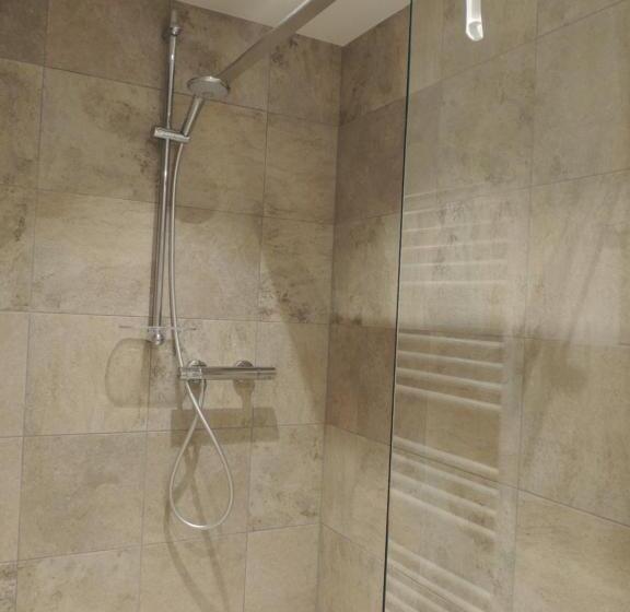 חדר לארבעה סטנדרטי עם מרפסת, Reischl,s Sport Und Wander