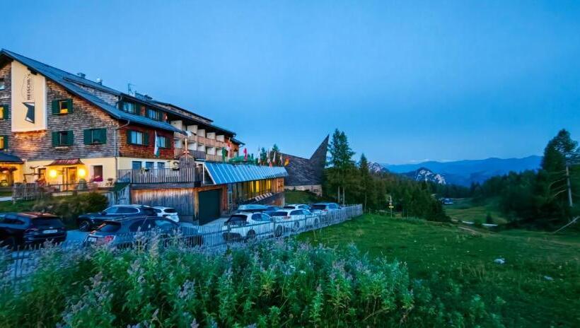 חדר לארבעה סטנדרטי עם מרפסת, Reischl,s Sport Und Wander