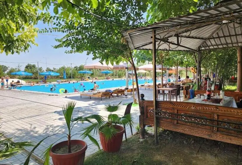 اتاق استاندارد سه نفره, Room4you