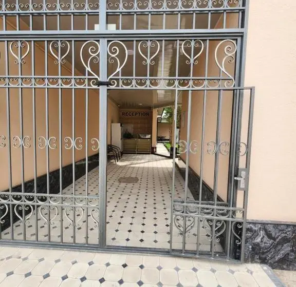 اتاق استاندارد سه نفره, Room4you