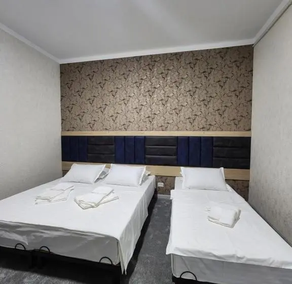 اتاق استاندارد سه نفره, Room4you