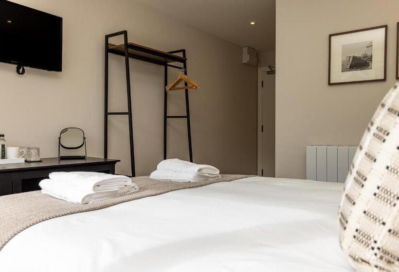 חדר סטנדרט עם מיטת קינג, The Town Crier, Tenby