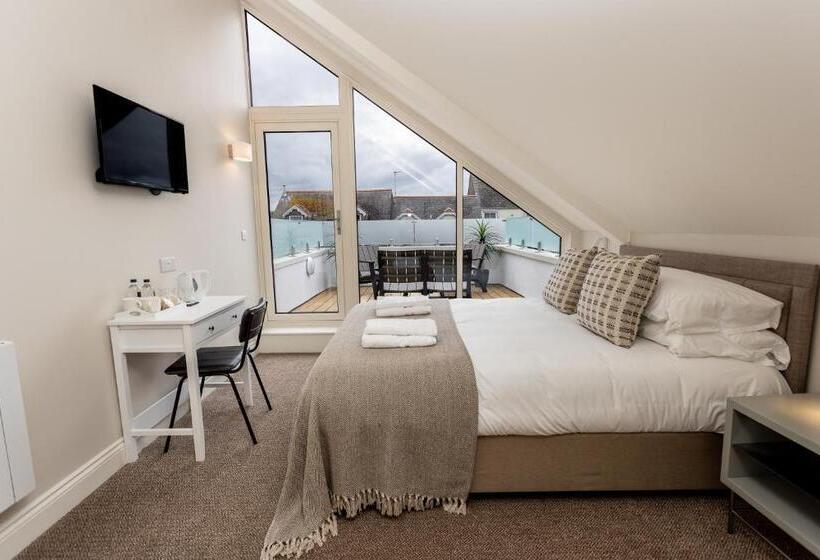 חדר סופריור עם מיטת קינג, The Town Crier, Tenby