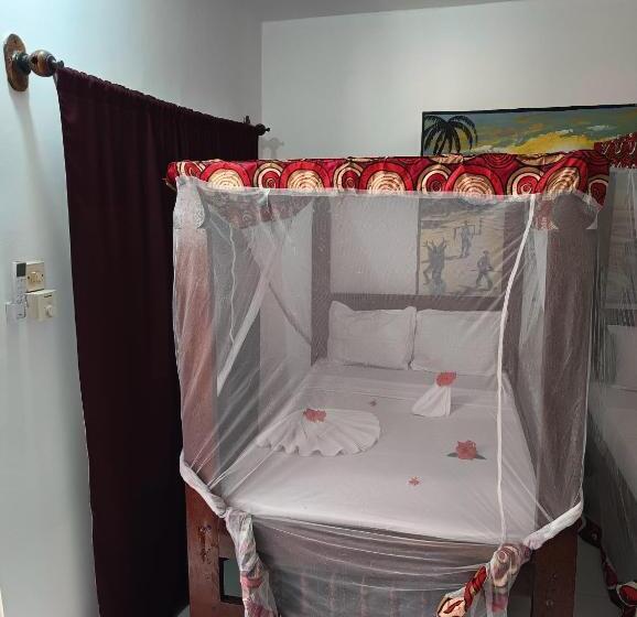 Triple Room Sea View, Zanzi Beach