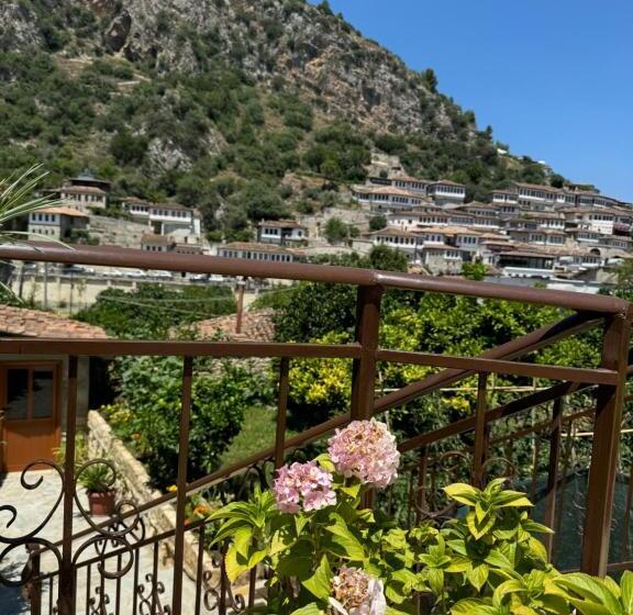 スタンダード４人部屋, Meroli Guesthouse