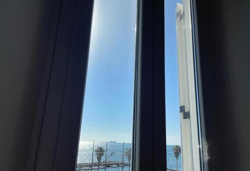 اتاق استاندارد با چشمانداز دریا, Palazzo Podestà