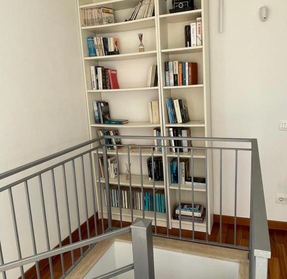 اتاق کلاس بیزنس, Palazzo Podestà