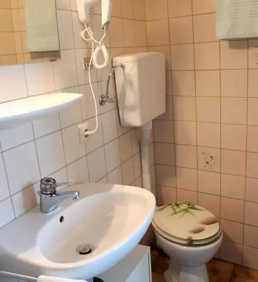 スタンダードシングルルーム, Pension Nentershaus