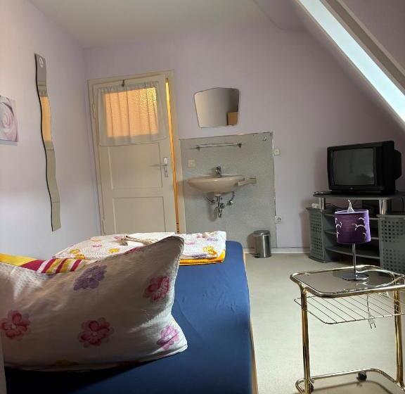 Номер Стандарт Индивидуальный Совместная Ванная, Pension Nentershaus