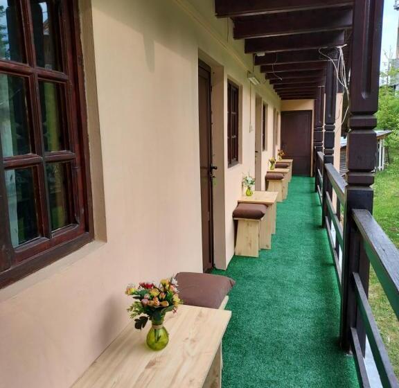 חדר סטנדרט, Pensiunea La Taverna