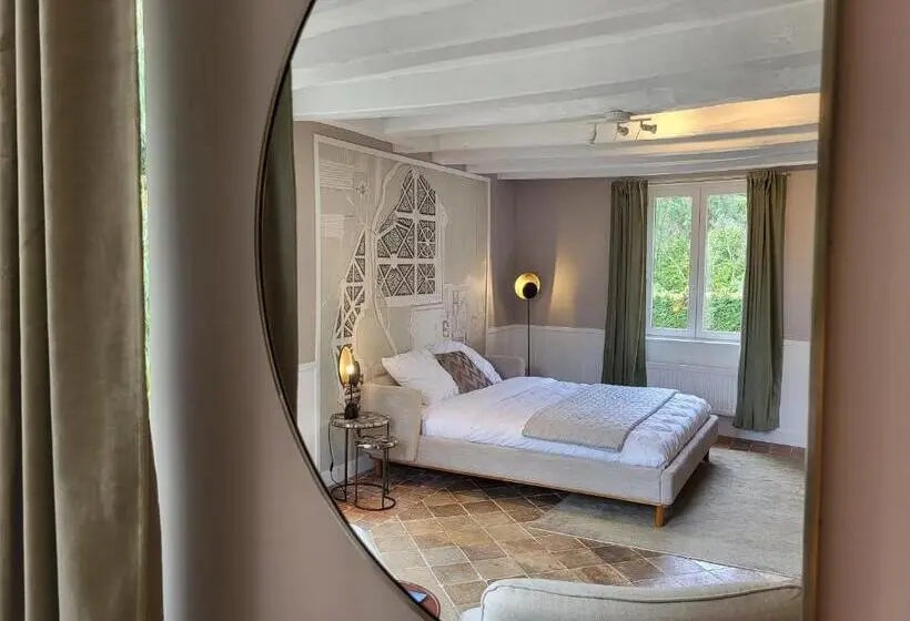 プールビュースイート, La Cale De La Clauderie