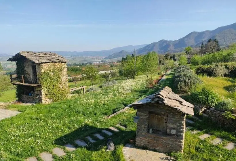 Camera Standard Vista Giardino, Le Faye