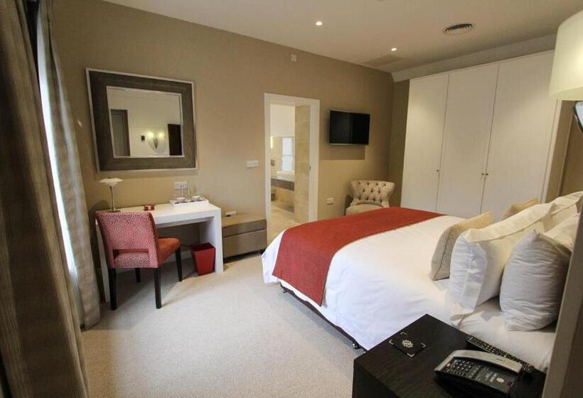 Номер Стандарт, Cae Court